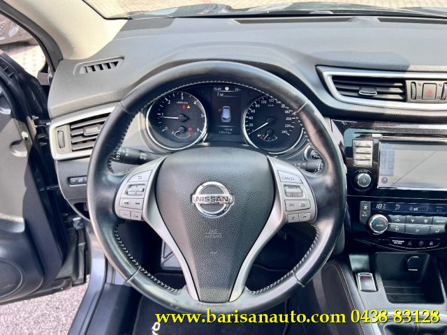 NISSAN Qashqai usata, con Controllo automatico clima