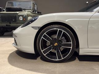 PORSCHE Cayman usata, con USB