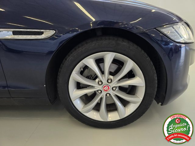 JAGUAR XF usata, con Frenata d