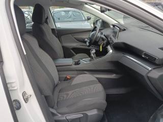 PEUGEOT 5008 usata, con Sedile posteriore sdoppiato