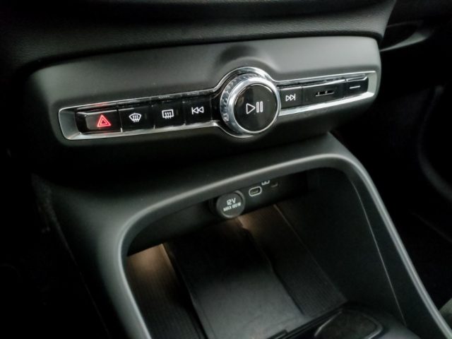 VOLVO XC40 usata, con Touch screen