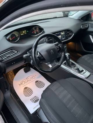 PEUGEOT 308 usata, con Controllo automatico clima
