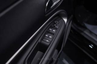 JEEP Avenger usata, con Controllo automatico clima
