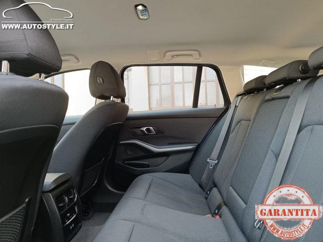 BMW 320 usata, con Sistema di parcheggio automatico