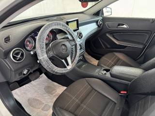 MERCEDES-BENZ GLA 200 usata 24
