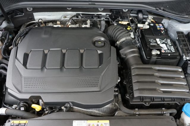 VOLKSWAGEN Passat Variant usata, con Frenata d