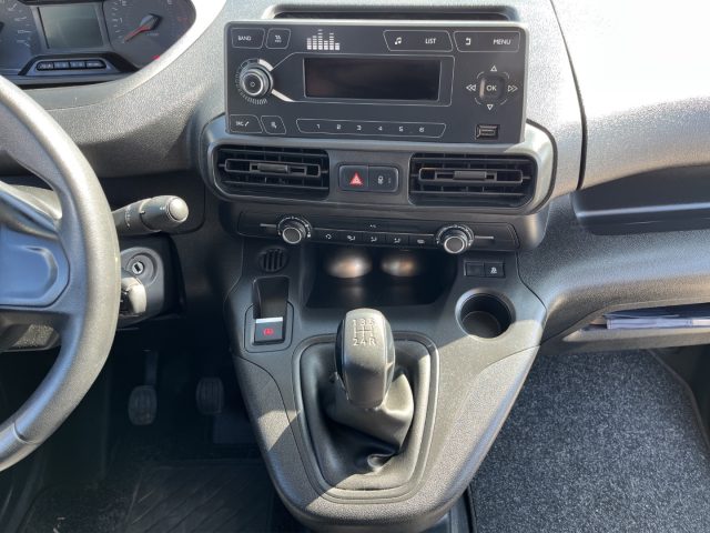 PEUGEOT Partner usata, con Autoradio digitale