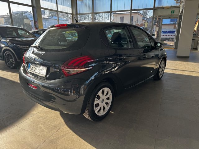 PEUGEOT 208 usata, con Autoradio
