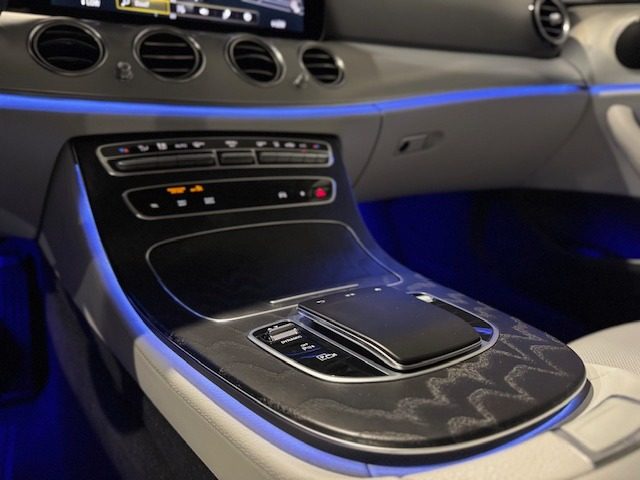 MERCEDES-BENZ E 300 usata, con Cruise Control