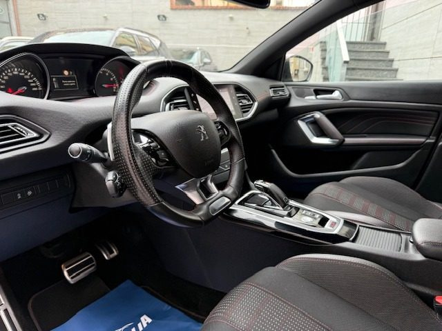 PEUGEOT 308 usata, con Cerchi in lega