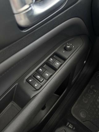 JEEP Compass usata, con Autoradio digitale
