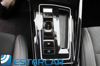 VOLKSWAGEN Golf usata, con Touch screen