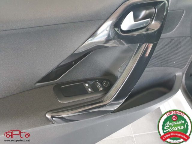 PEUGEOT 208 usata, con Boardcomputer