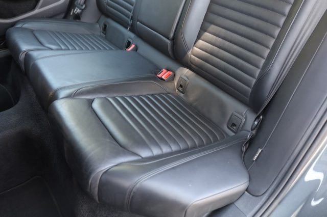 VOLKSWAGEN Passat Alltrack usata 95