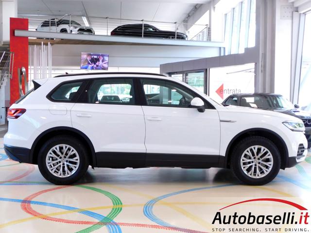 VOLKSWAGEN Touareg usata, con Sedile posteriore sdoppiato