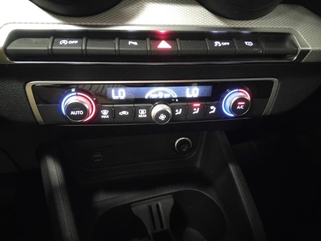 AUDI Q2 usata, con Airbag testa