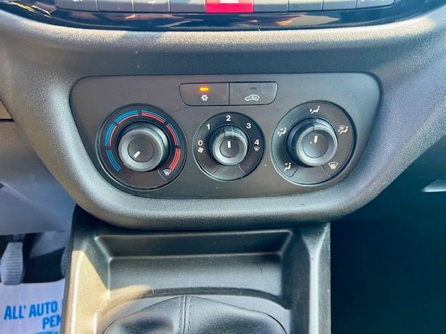 FIAT Doblo usata, con Touch screen