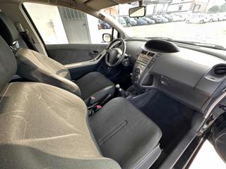 TOYOTA Yaris usata, con Bluetooth