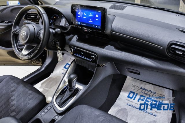 TOYOTA Yaris usata, con Bracciolo