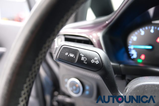 FORD Fiesta usata, con Fari LED