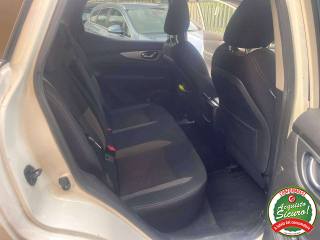 NISSAN Qashqai usata, con Boardcomputer