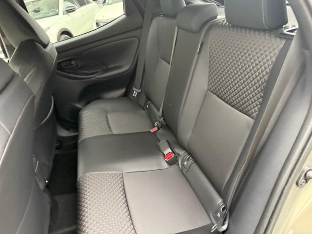 TOYOTA Yaris usata 26