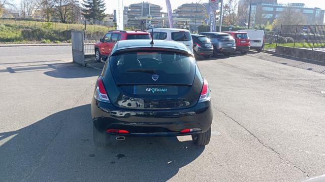 LANCIA Ypsilon usata, con Autoradio