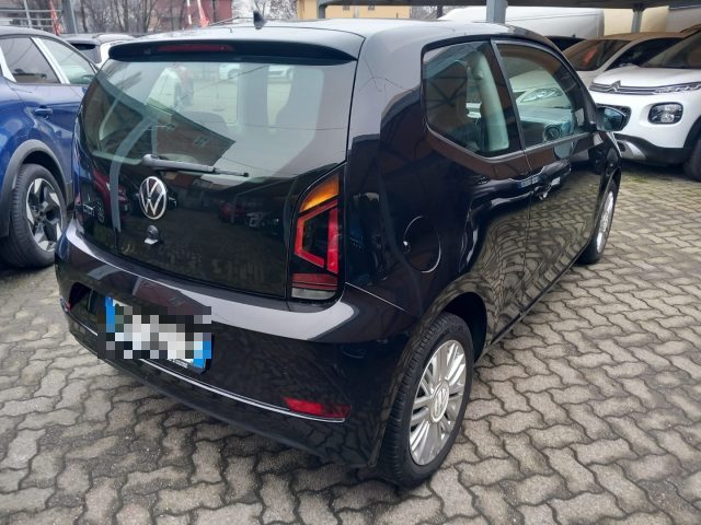 VOLKSWAGEN up! usata, con Autoradio