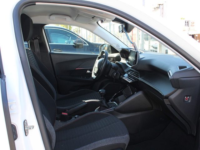 PEUGEOT 2008 usata, con Servosterzo