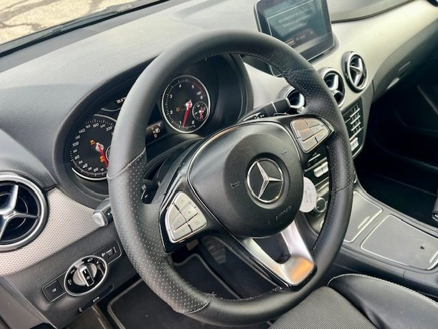 MERCEDES-BENZ B 180 usata, con Servosterzo