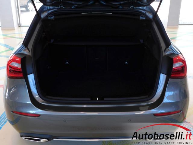 MERCEDES-BENZ A 180 usata, con Sedile posteriore sdoppiato
