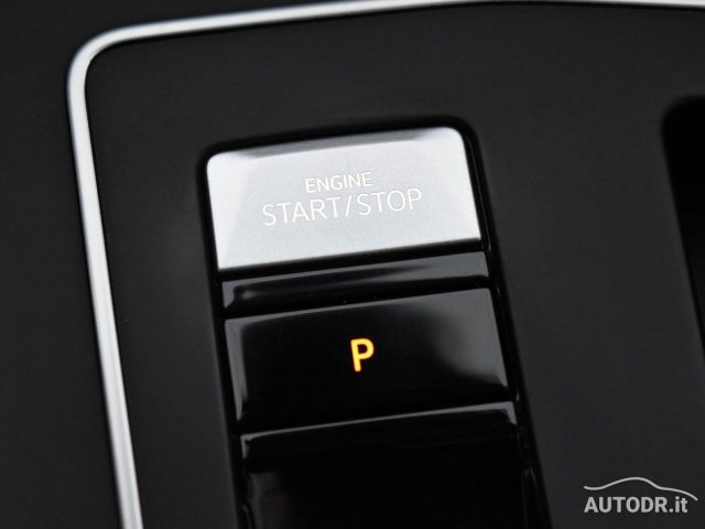VOLKSWAGEN Golf usata, con Specchietti laterali elettrici