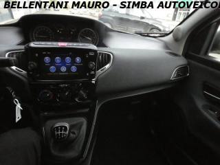 LANCIA Ypsilon usata, con USB