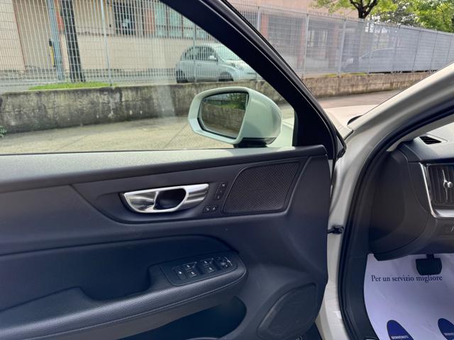 VOLVO V60 Cross Country usata, con Boardcomputer