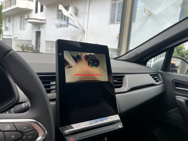 RENAULT Captur usata, con Autoradio digitale