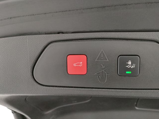 OPEL Grandland usata, con Portellone posteriore elettrico