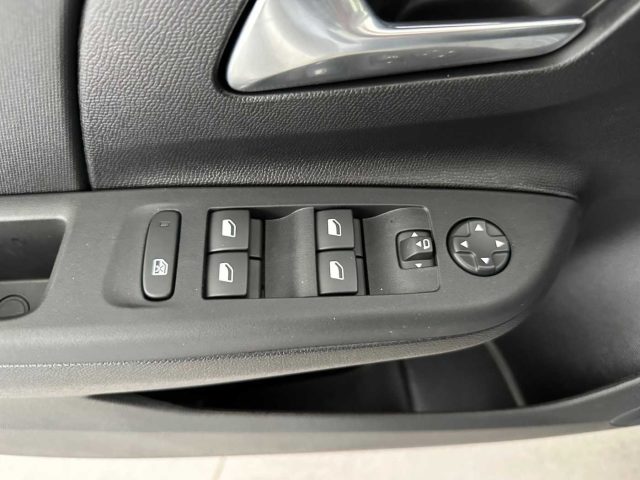 OPEL Corsa usata, con Riconoscimento dei segnali stradali