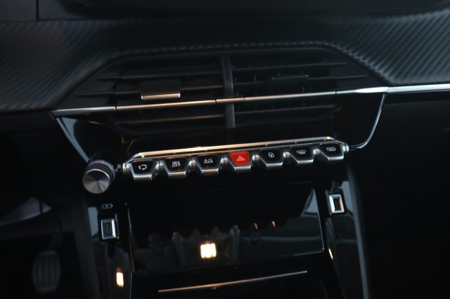 PEUGEOT 208 usata 11