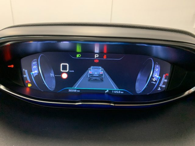 PEUGEOT 3008 usata, con Volante in pelle
