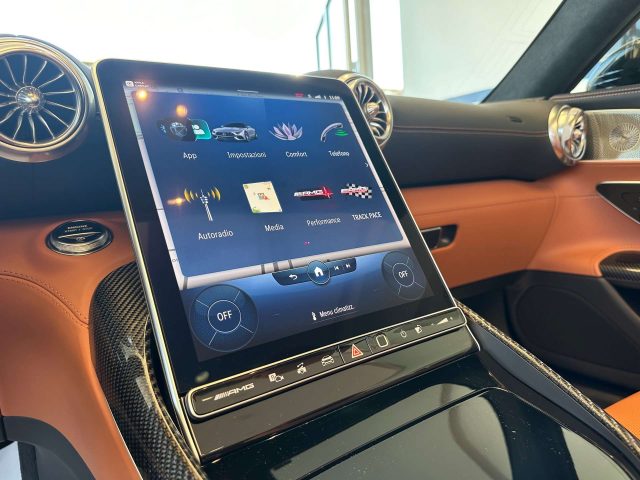 MERCEDES-BENZ SL 63 AMG usata, con Park Distance Control