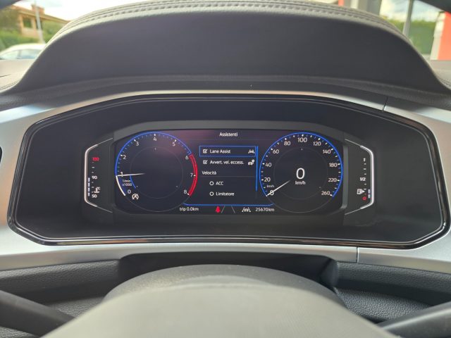 VOLKSWAGEN T-Roc usata 38
