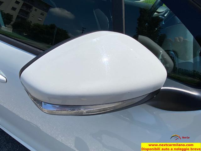 PEUGEOT 208 usata, con Specchietti laterali elettrici