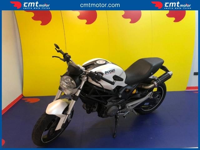 DUCATI Monster 696 usata 1