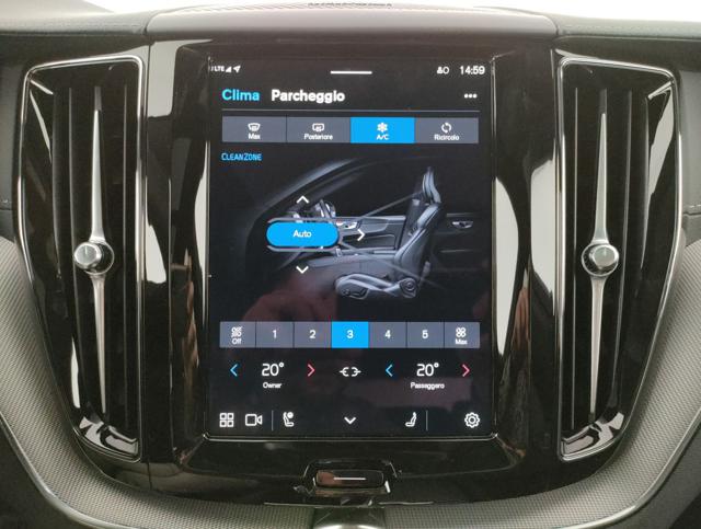 VOLVO XC60 usata, con Touch screen