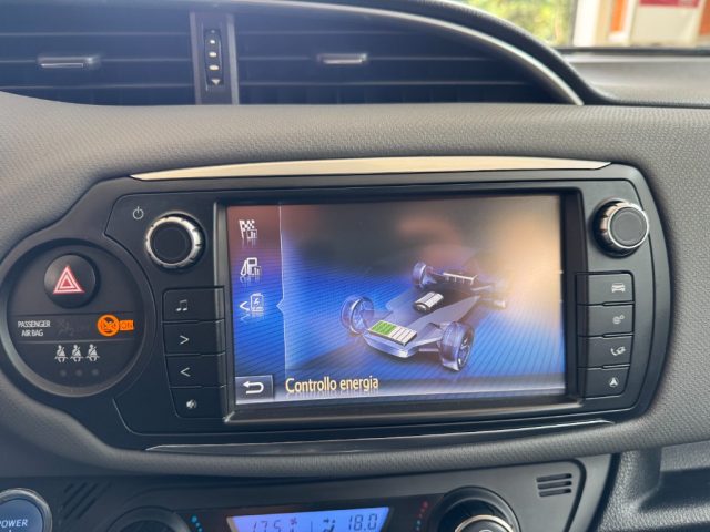 TOYOTA Yaris usata, con Volante multifunzione
