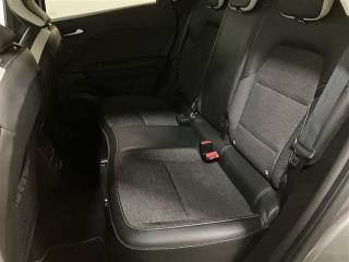 RENAULT Captur usata, con Volante in pelle