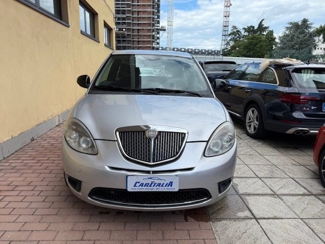 LANCIA Ypsilon usata, con Airbag