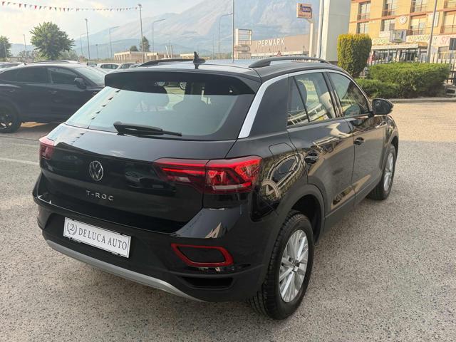 VOLKSWAGEN T-Roc usata, con Autoradio