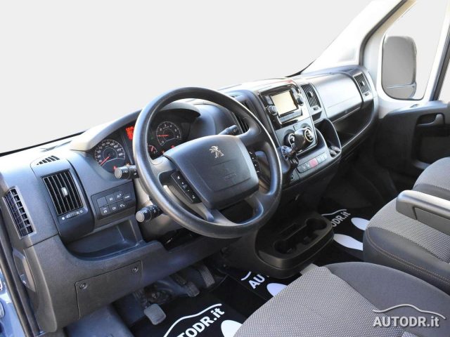PEUGEOT Boxer usata, con Autoradio