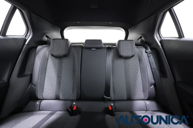 PEUGEOT 2008 usata, con Sensori di parcheggio posteriori